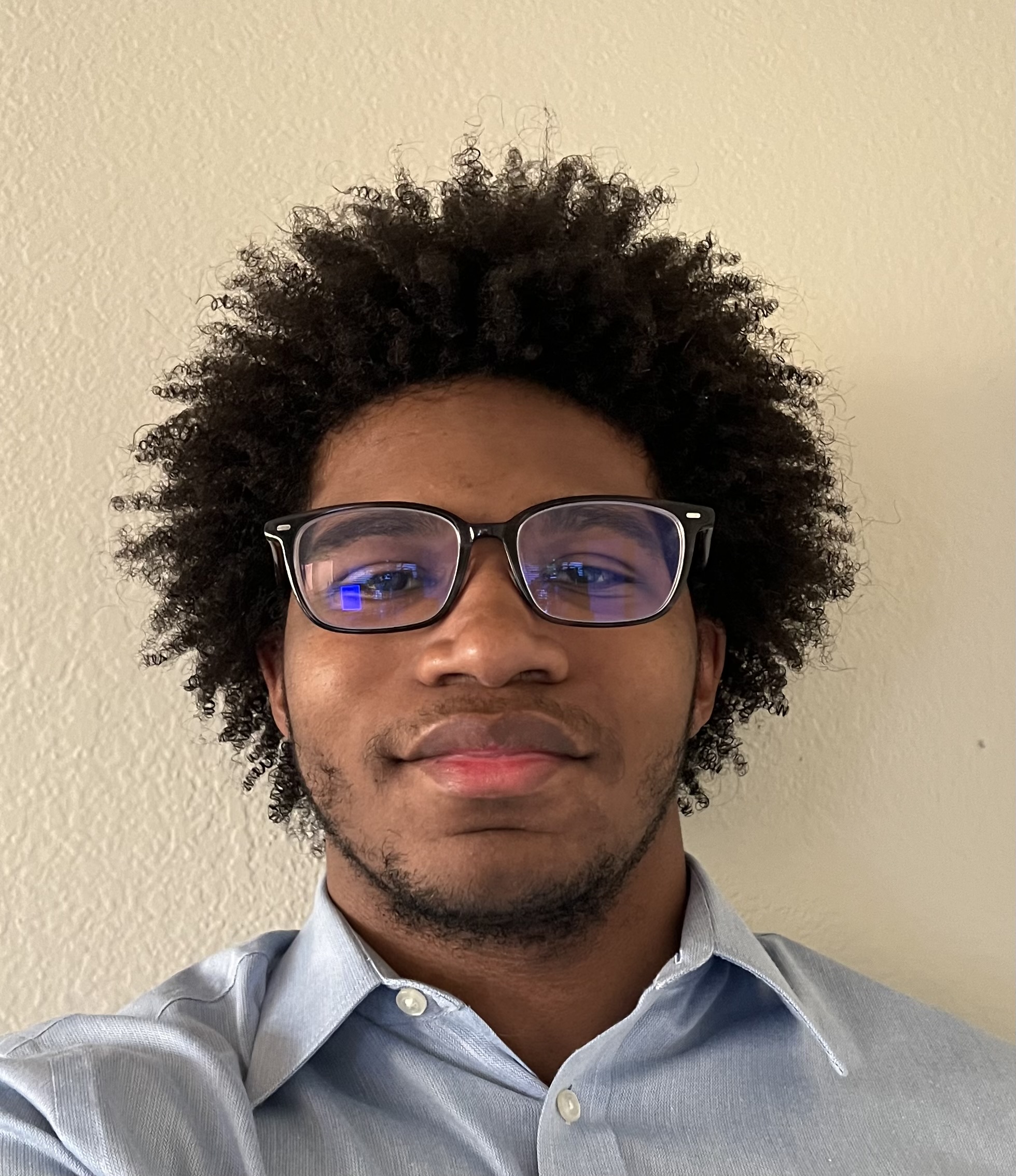 It's an old photo of me. It's an old photo of me.